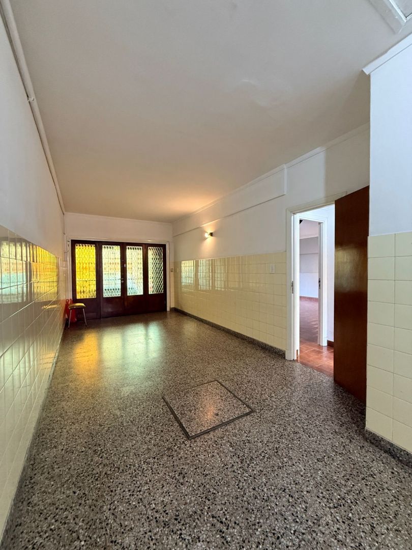0387d19ef190dedba67b2b3f39385e5d Chalet en alquiler 4 ambientes con garaje y parque - Güemes - foto 8