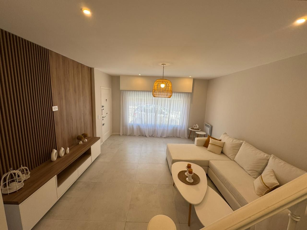 Casa en venta 5 ambientes con garaje y terraza - Antigua Terminal - foto 2
