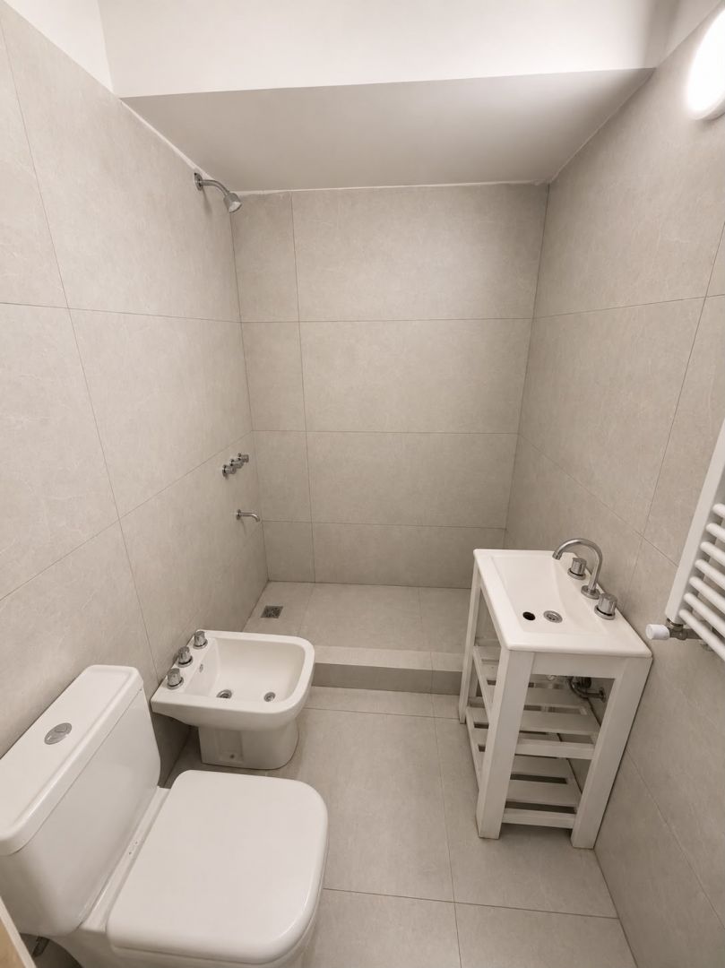 Chalet en venta 3 ambientes en PH con cochera - Zona HPC | Chauvín - foto 4