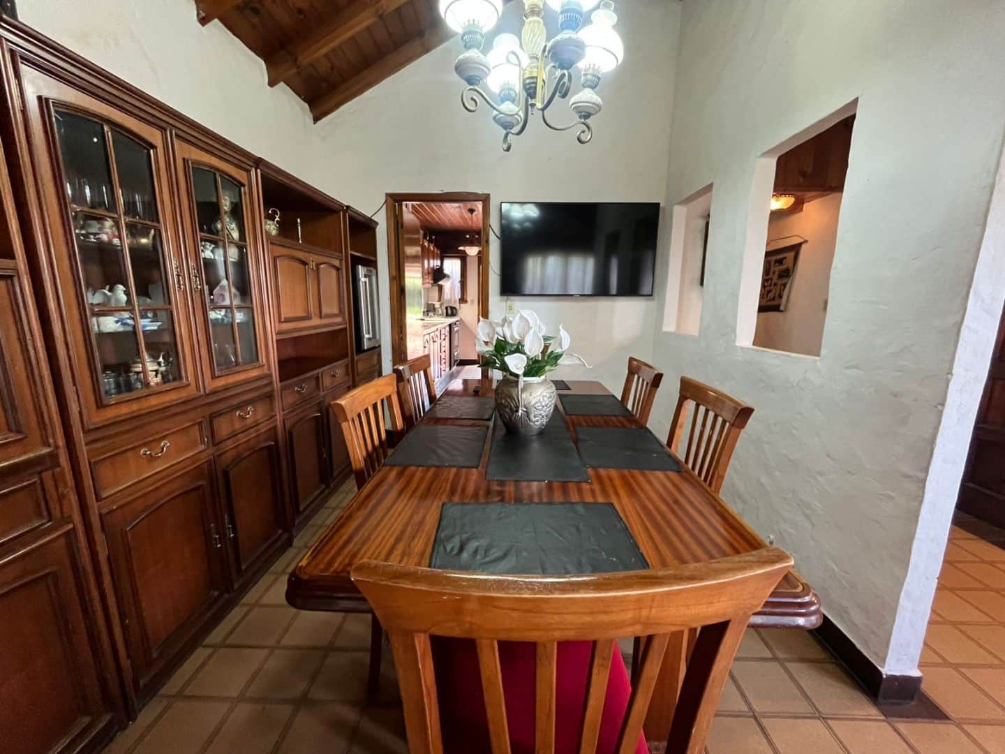 Chalet en venta con quincho y loft - Colinas de Peralta Ramos - foto 4