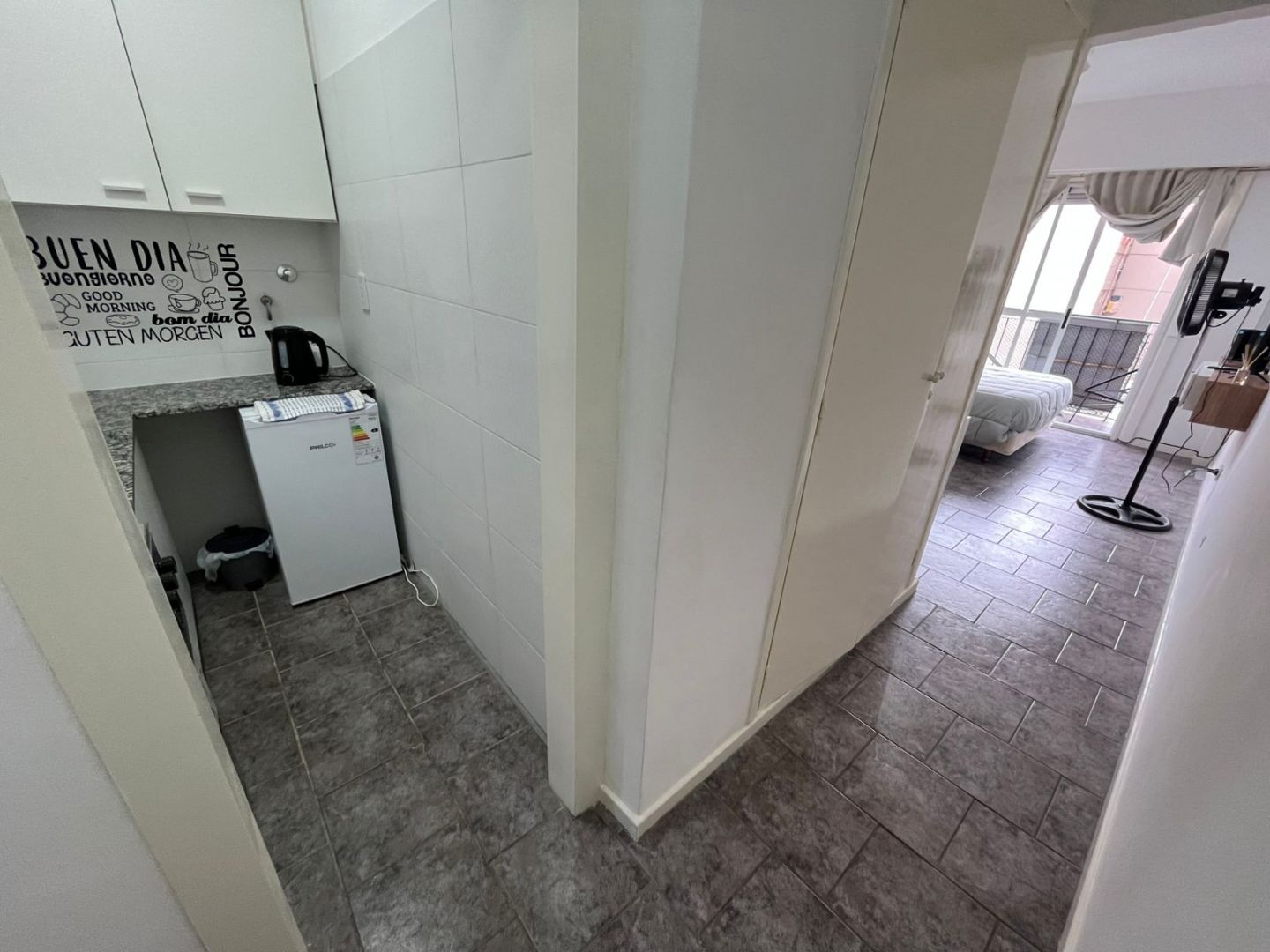 0ca4f7584e4e8bf2d42d72adf9e8b752 Monoambiente en venta apto crédito con balcón - Plaza Colón - foto 7