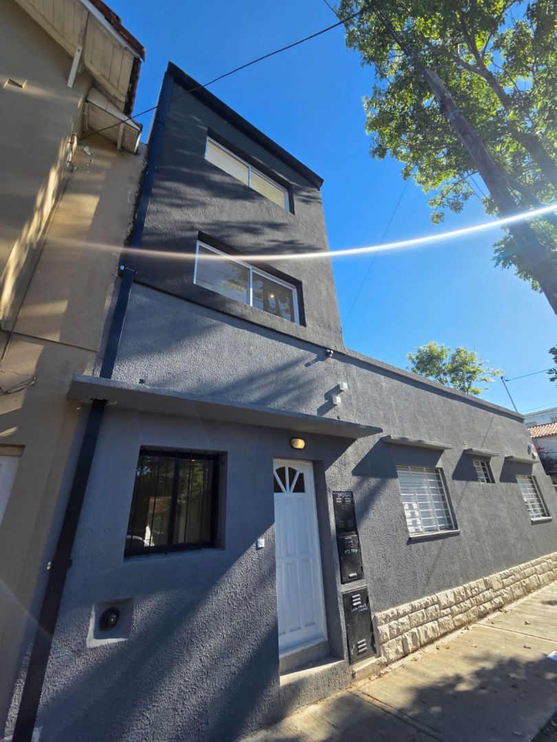 0cc87d236e3dd45bf1f4544ae8fd188a PH en venta 2 ambientes en dúplex reciclado - Barrio San José