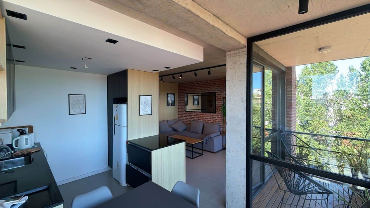 Departamento en venta en semipiso de 3 ambientes con cochera, balcón y terraza - Chauvín - foto 5