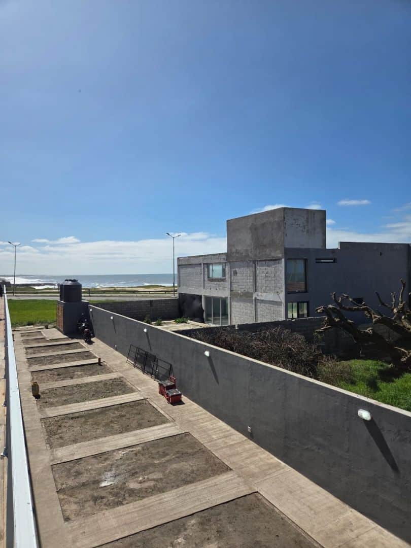 16c3f8bbc0a454ac7afc6296ececfd0d Dúplex en venta 2 ambientes a estrenar frente al mar - Playa Dorada - foto 16