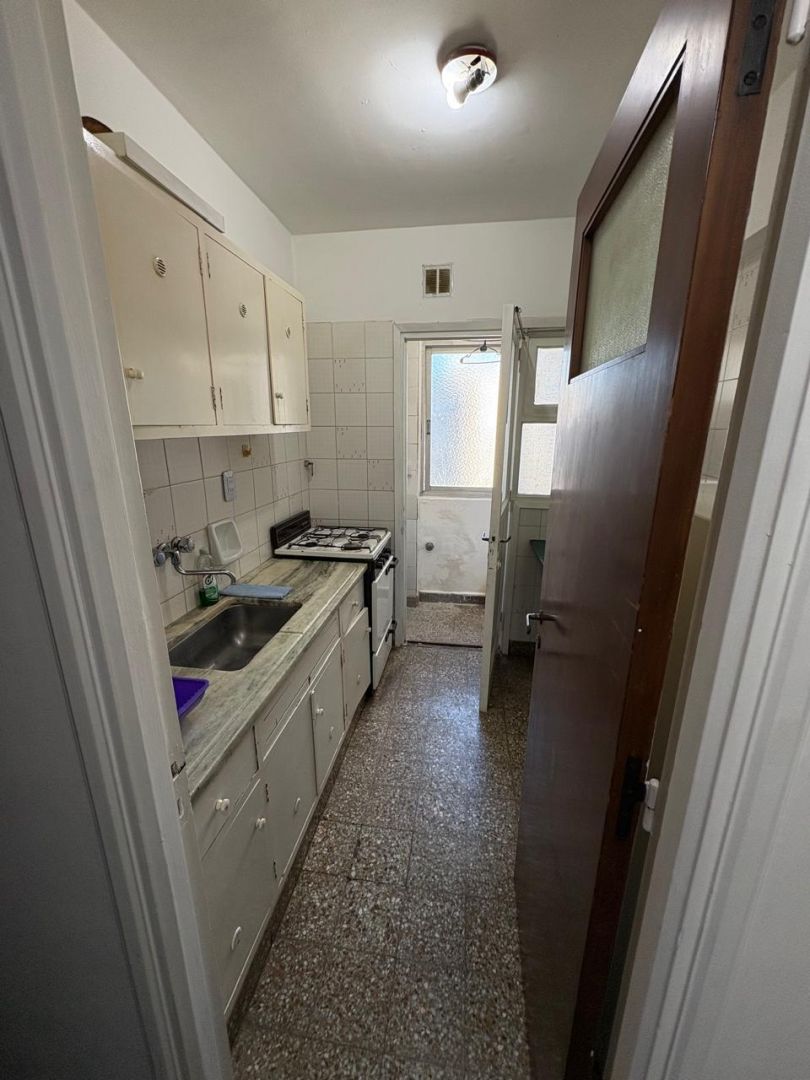 Departamento en alquiler 2 ambientes en piso alto - Plaza Colón - foto 6