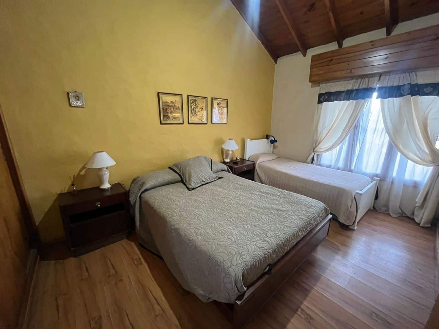 Chalet en venta con quincho y loft - Colinas de Peralta Ramos - foto 8