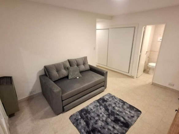 Departamento en venta 1 ambiente y medio con patio - Güemes