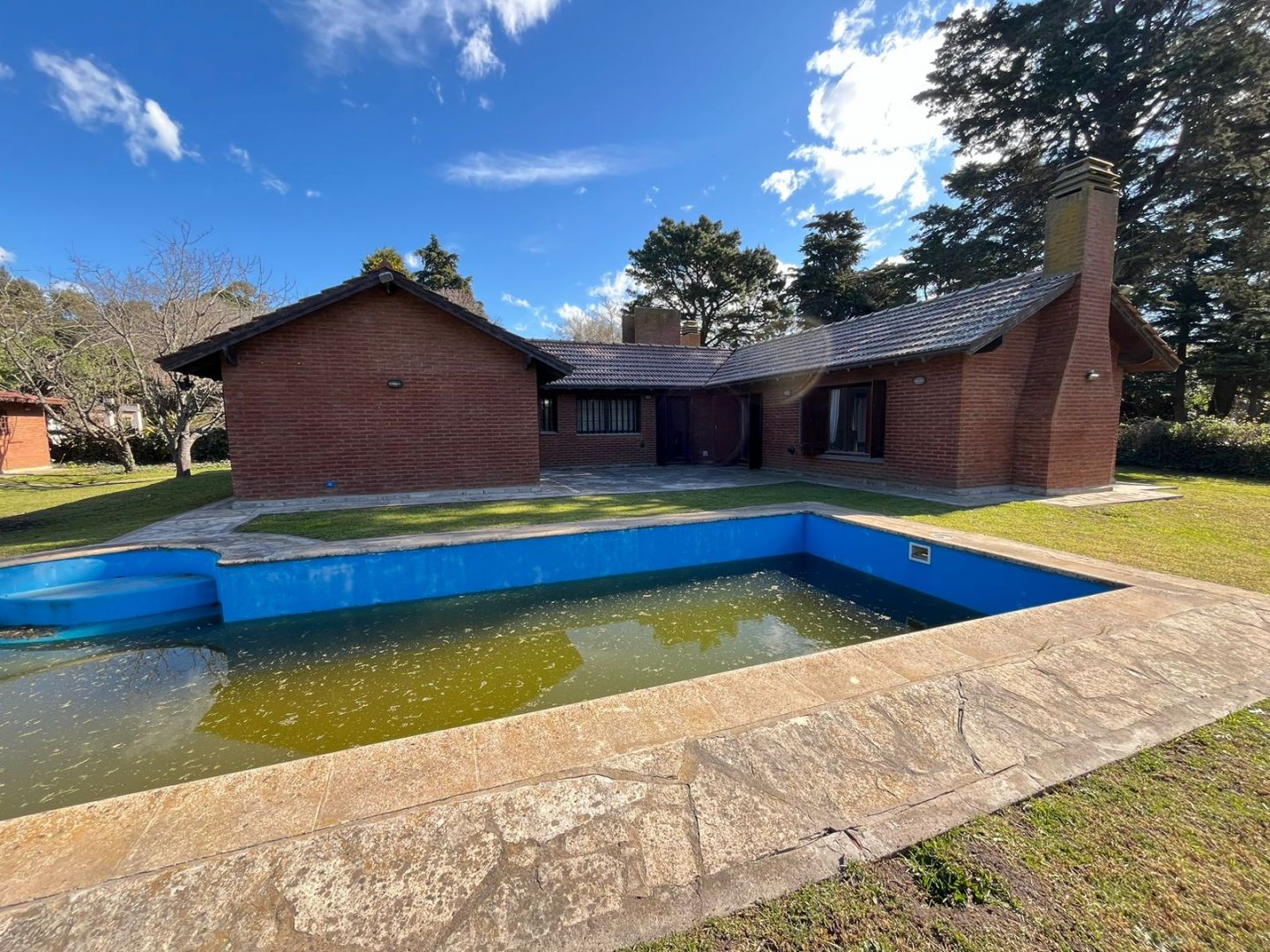 Chalet en venta 4 ambientes con pileta y quincho - Colina Alegre - foto 21