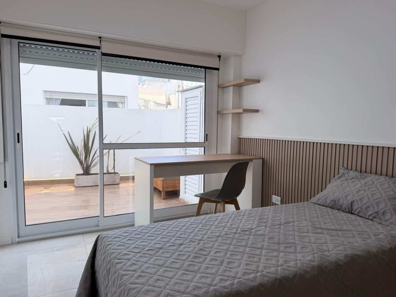 2c4f08ef15a9b5619dbb5222402d18b2 Departamento en venta 3 ambientes reciclado con patio - Plaza Colón - foto 13