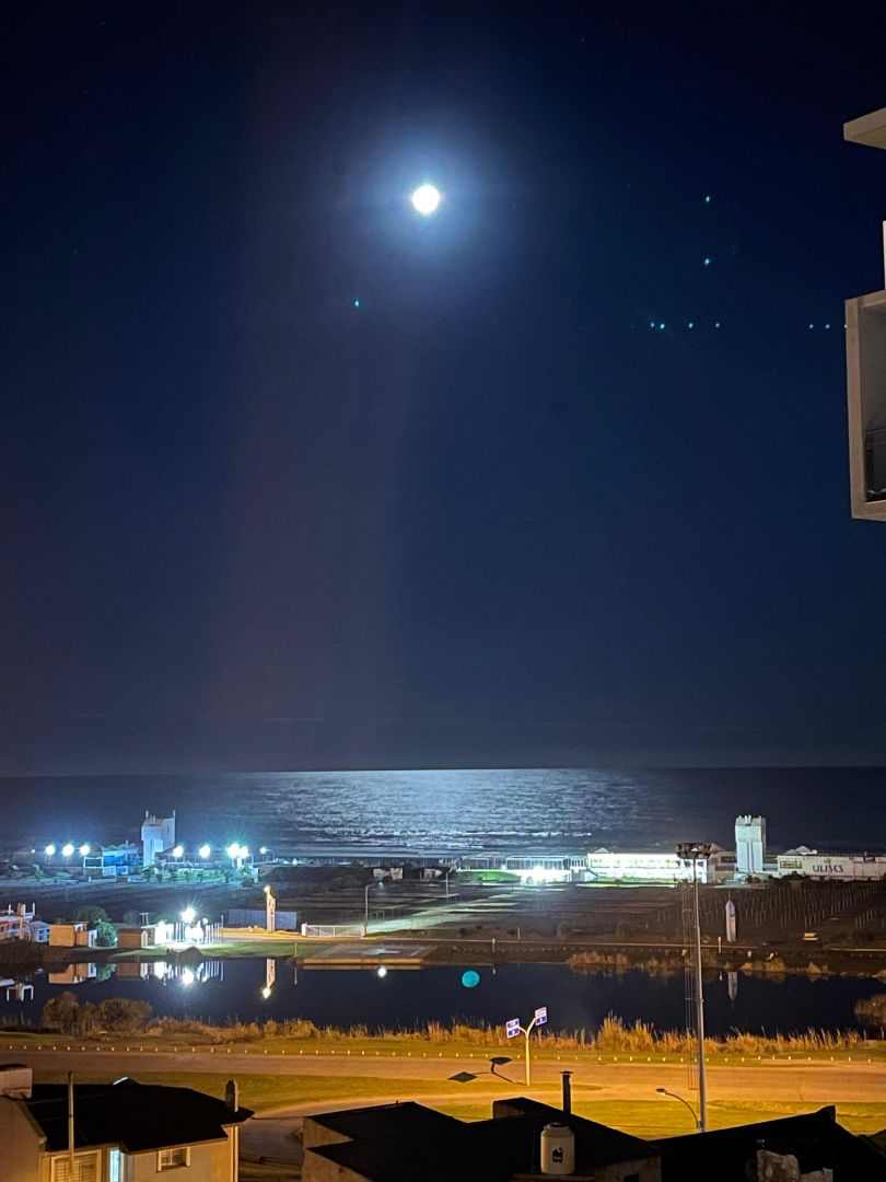 Monoambiente en venta con vista al mar y cochera - Punta Mogotes - foto 11