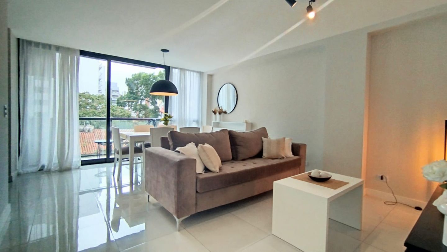 30331983367f55f76381ef78e103371d Semipiso en venta 3 ambientes amoblado con balcón - Plaza Mitre