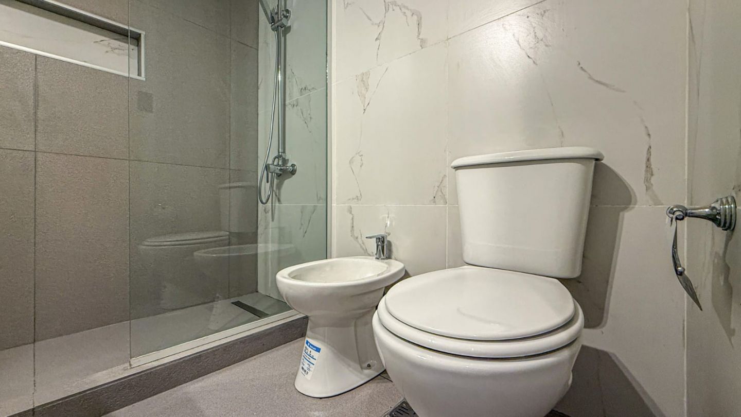 Departamento en venta 2 ambientes con dependencia amoblado - Plaza Colón - foto 30