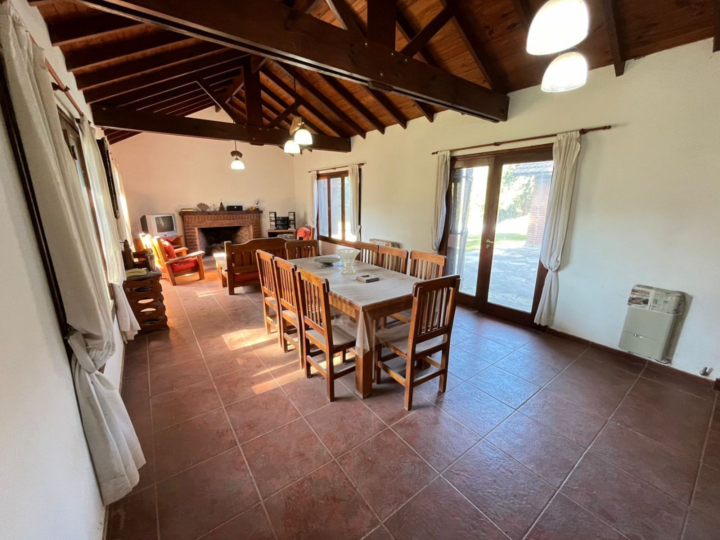 Chalet en venta 4 ambientes con pileta y quincho - Colina Alegre - foto 4