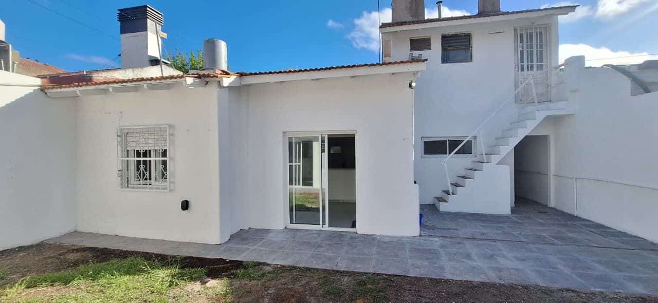 Casa en venta 3 ambientes con quincho y garaje - Parque Luro - foto 15