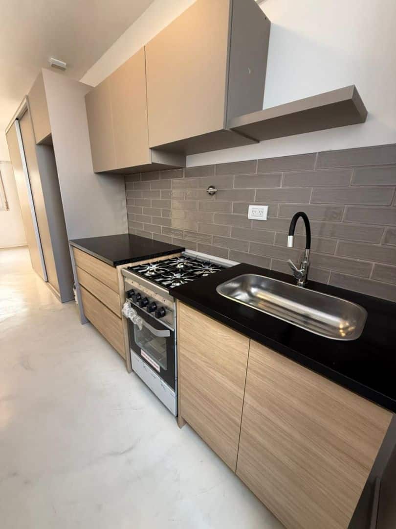 4534892397841a5528d9ad704810efe5 Monoambiente en venta reciclado y luminoso - Plaza Colón - foto 6