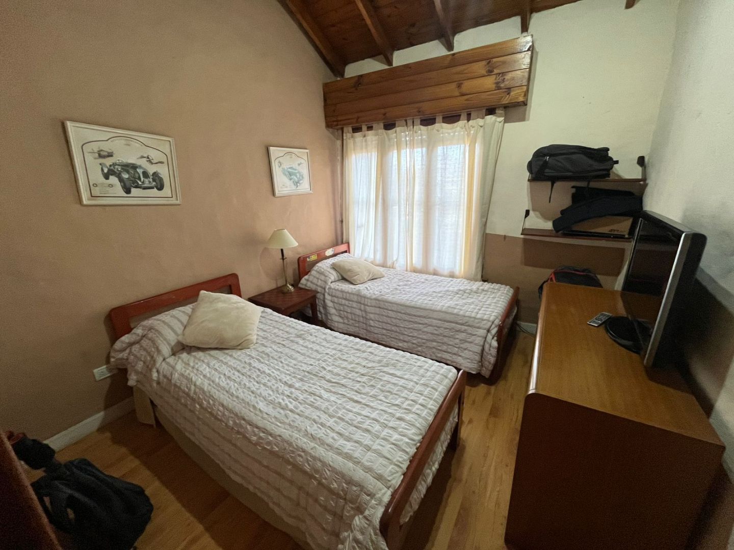 Chalet en venta con quincho y loft - Colinas de Peralta Ramos - foto 9