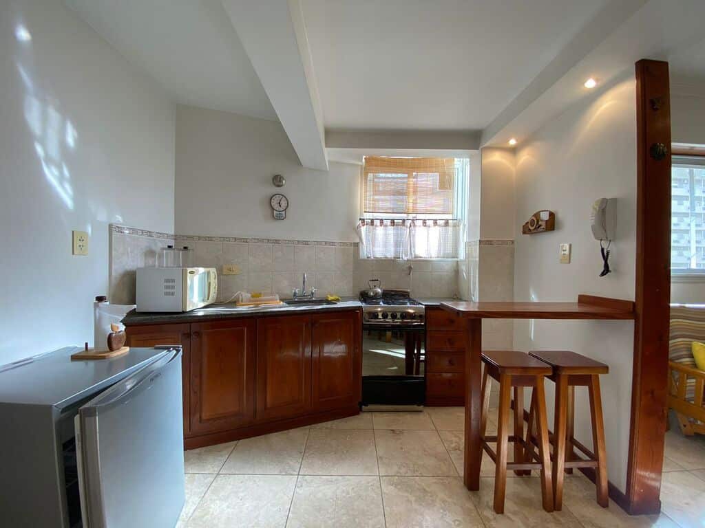 Departamento en alquiler 2 ambientes con cochera - Güemes - foto 4