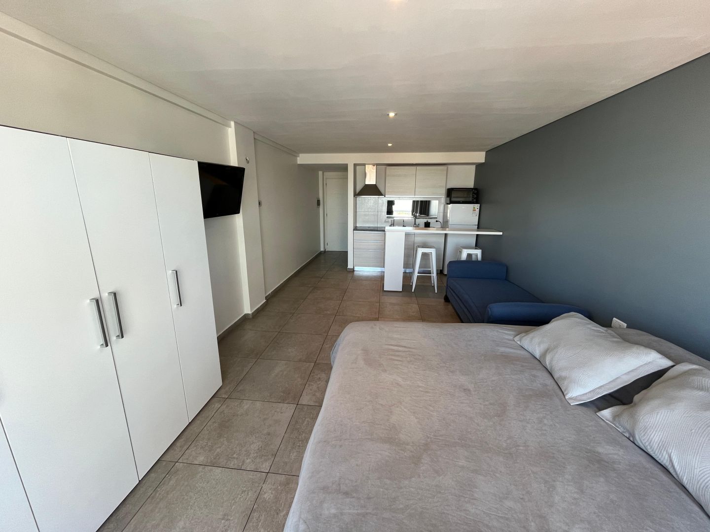 Monoambiente en venta con vista al mar y cochera - Punta Mogotes - foto 5