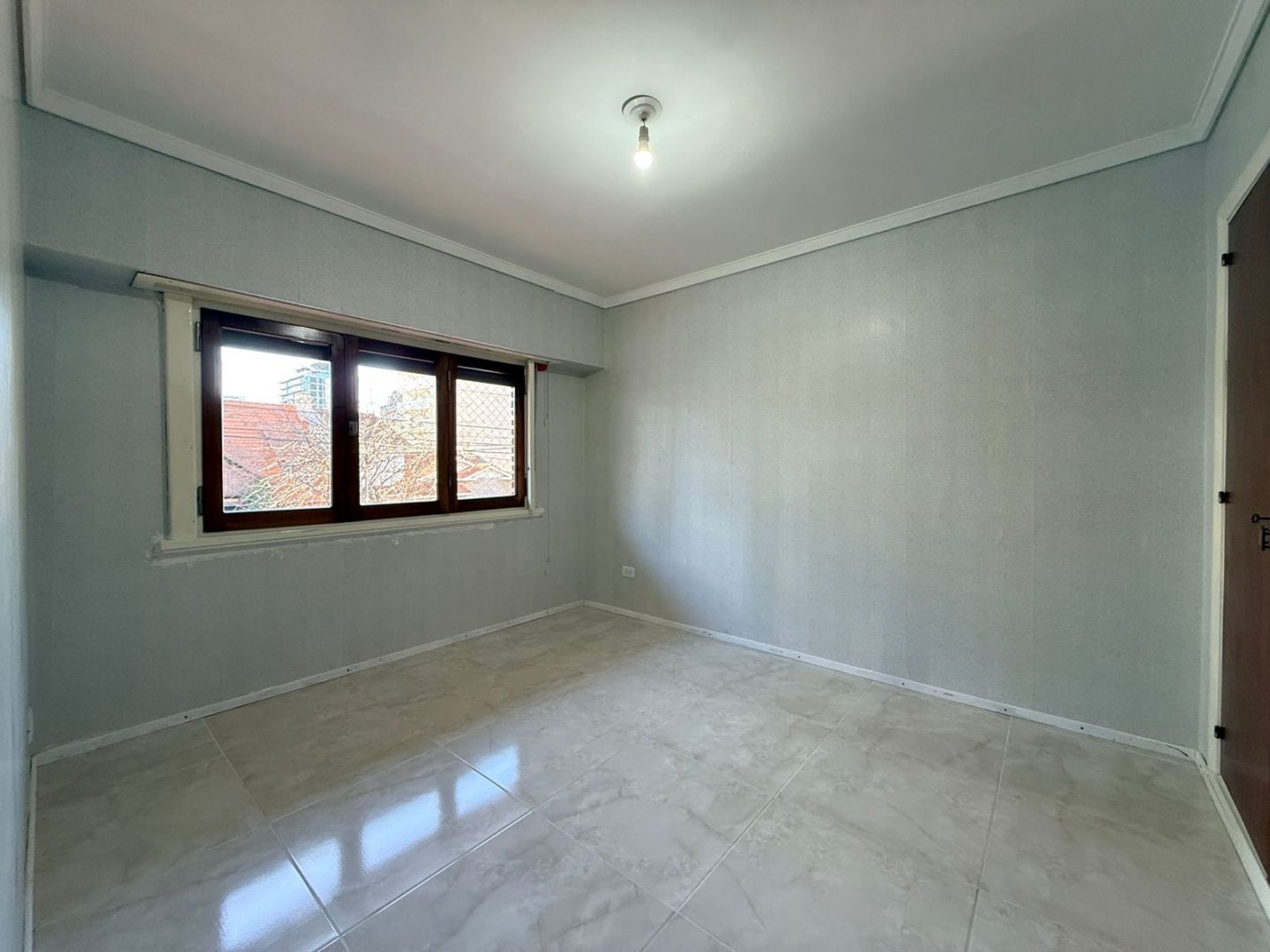 5a2a7c77e3a40e3a37c6d10ba406afda Chalet en alquiler 4 ambientes con garaje y parque - Güemes - foto 10