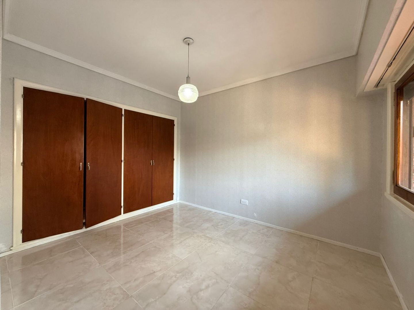 5c0157cf63705d2bb87ff8454f2f16f4 Chalet en venta 4 ambientes apto desarrollo - Güemes - foto 11