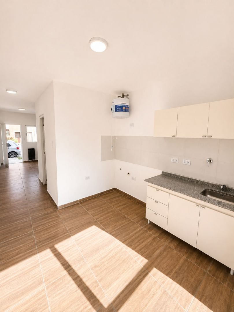 60c9f9a2987b19b6939c959a00254aa4 PH en venta en dúplex 3 ambientes a estrenar con patio propio - Don Bosco - foto 4