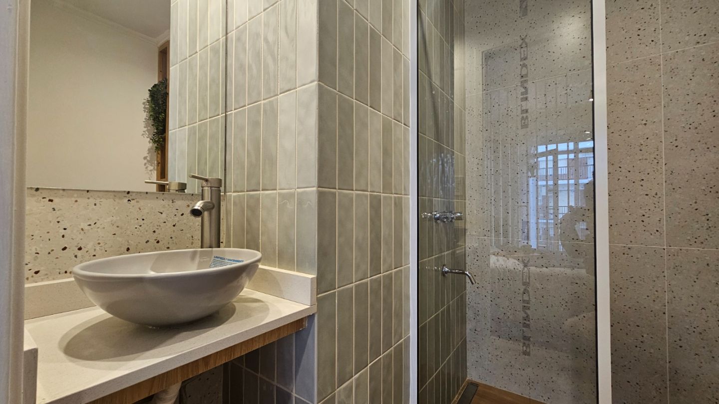 Monoambiente en venta con balcón terraza - Plaza Colón - foto 12