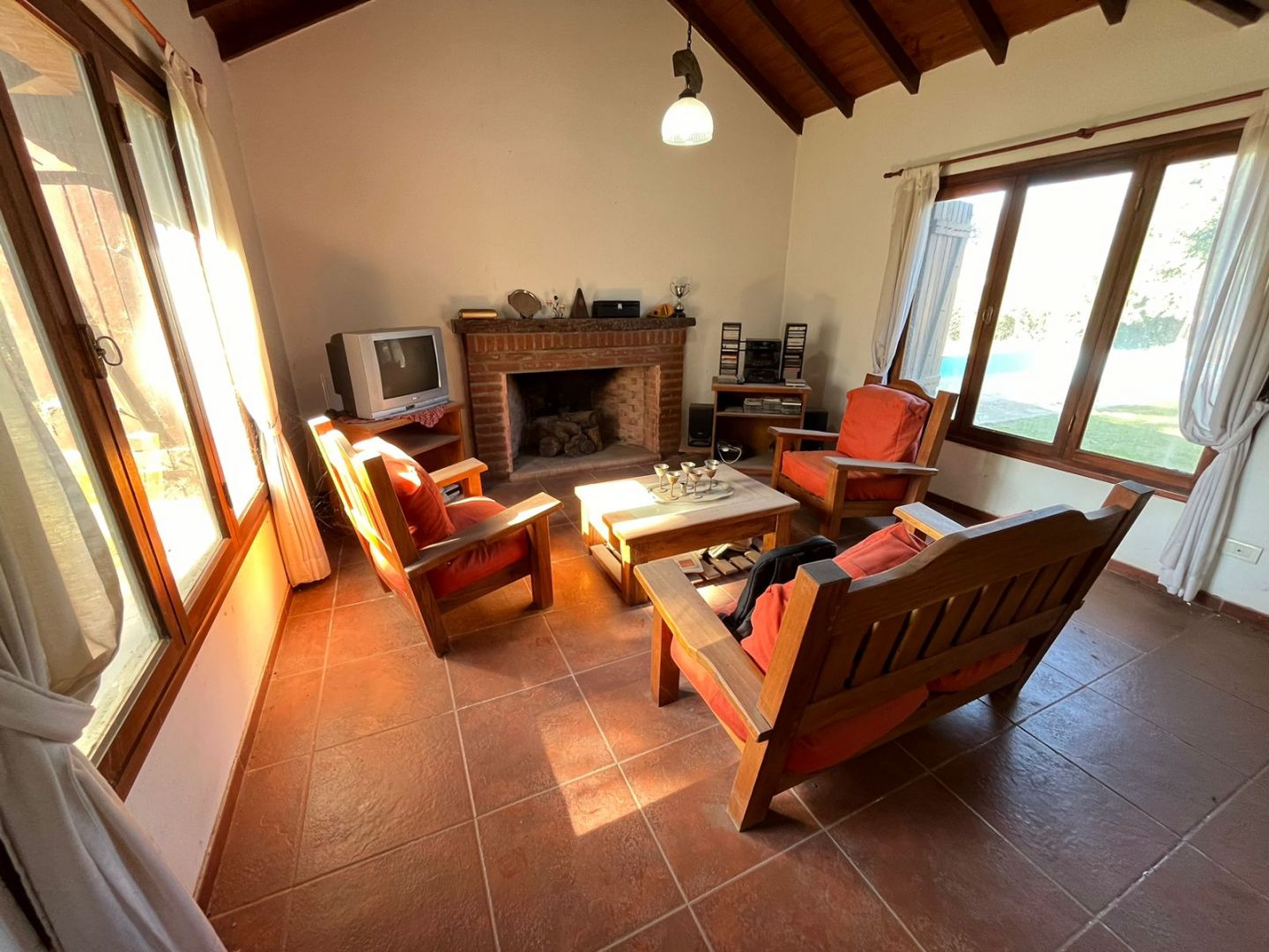 Chalet en venta 4 ambientes con pileta y quincho - Colina Alegre - foto 5