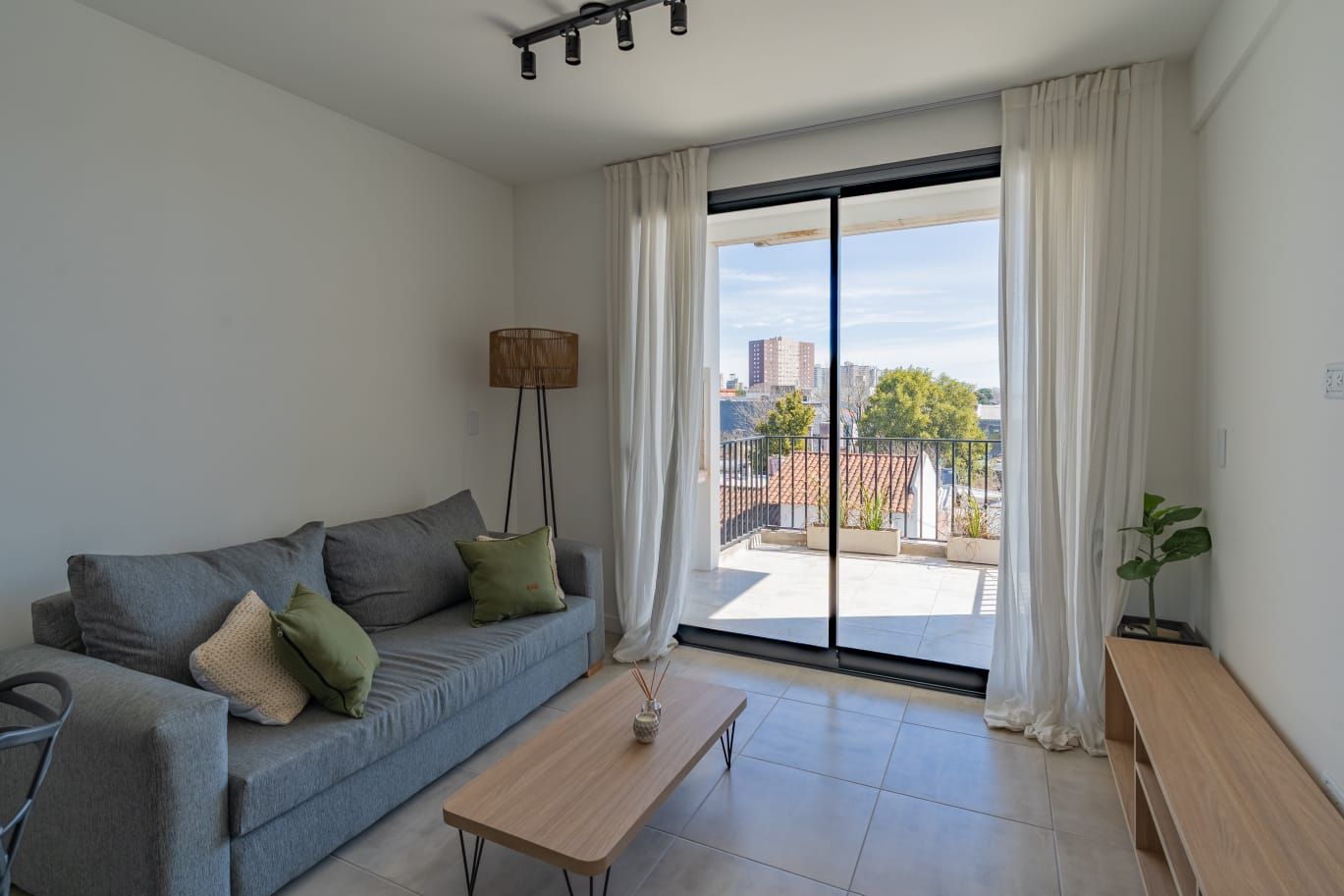 Departamentos en venta 2 ambientes con cochera a estrenar - Villa Primera