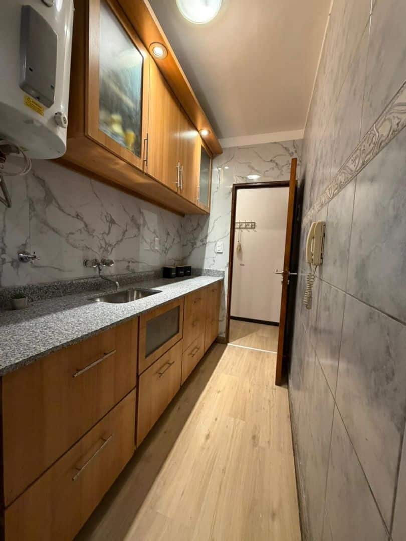 6feb8c823f7f36407d692806c55574a0 Departamento en venta 2 ambientes con dependencia - Plaza Colón - foto 9