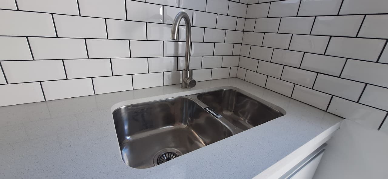 Casa en venta 3 ambientes con quincho y garaje - Parque Luro - foto 3