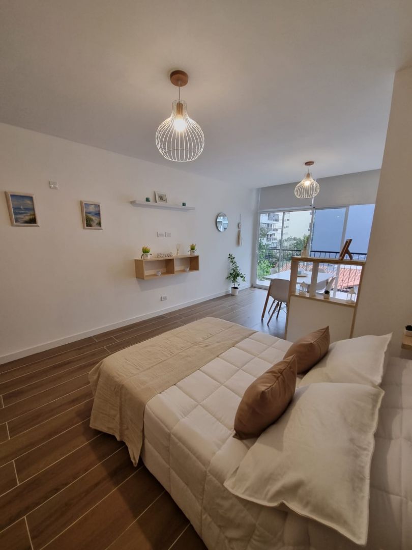 Monoambiente en venta con balcón a tres cuadras del mar - Plaza Colón - foto 7