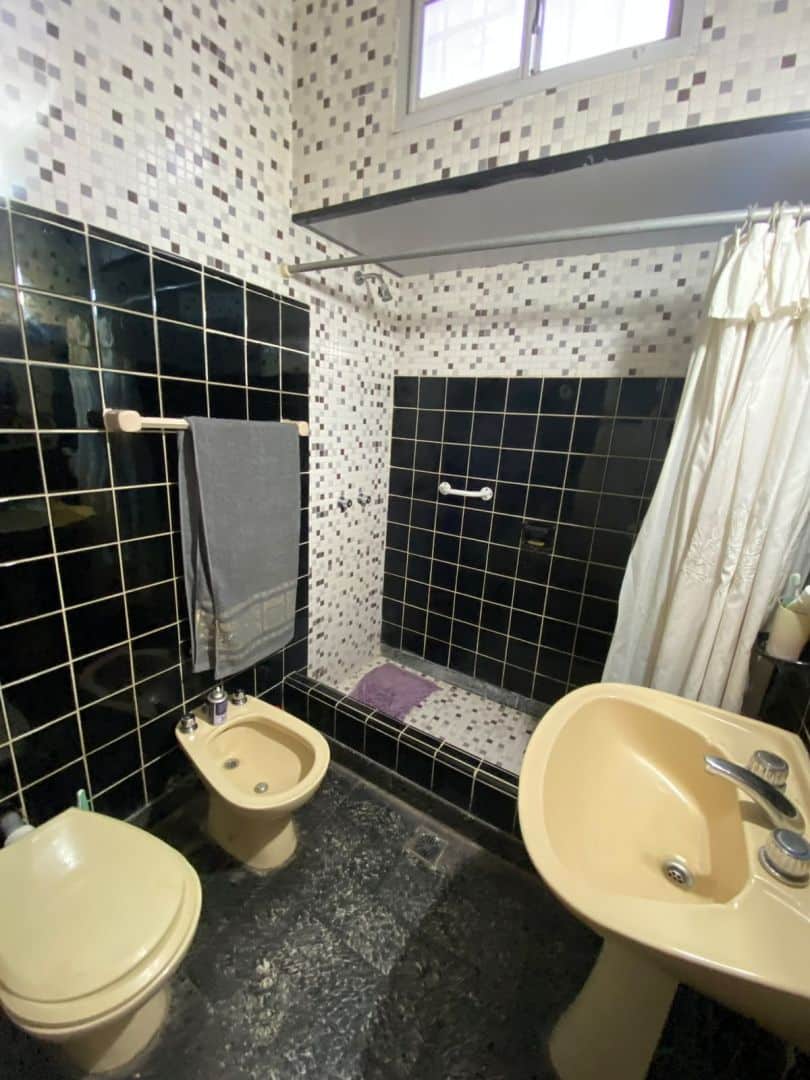 Propiedad en block en venta con local en esquina - Don Bosco - foto 11