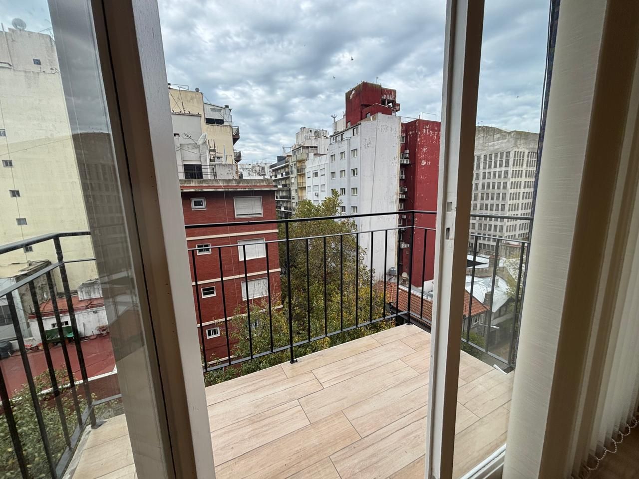 84c424a9d463335491e84288180646da Departamento en venta 2 ambientes reciclado con balcón - Centro - foto 3