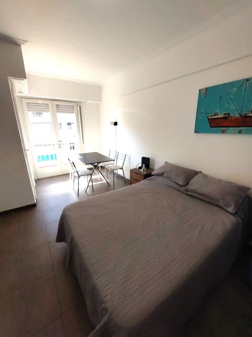8597398dba6eaef5b30e012e7bd17752 Monoambiente en alquiler amoblado con balcón terraza - Antigua Terminal