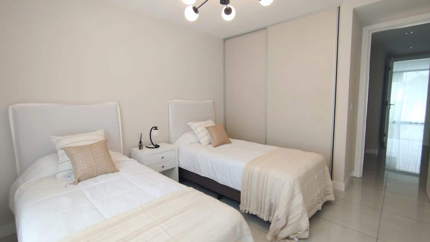 86b4dea0b0c8d8b1062bbbd3c8befdd8 Semipiso en venta 3 ambientes amoblado con balcón - Plaza Mitre - foto 14