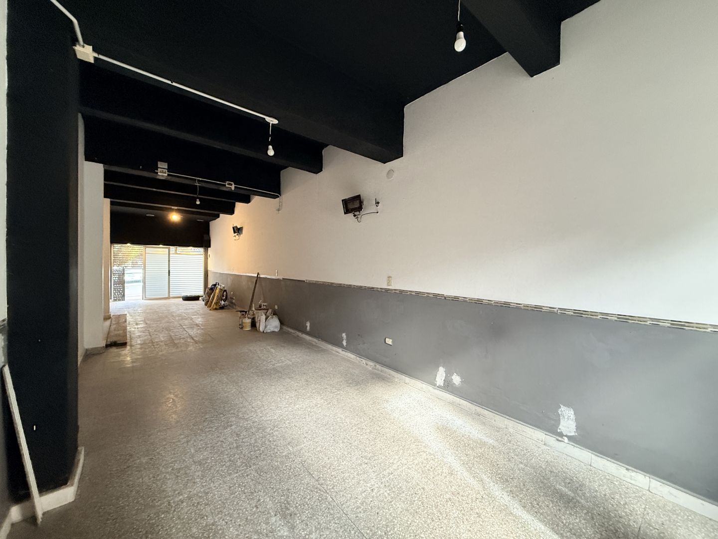89fe32a95bd84fd1050fd480f9cef934 Local comercial en alquiler de 51 m² - Zona HPC - foto 2