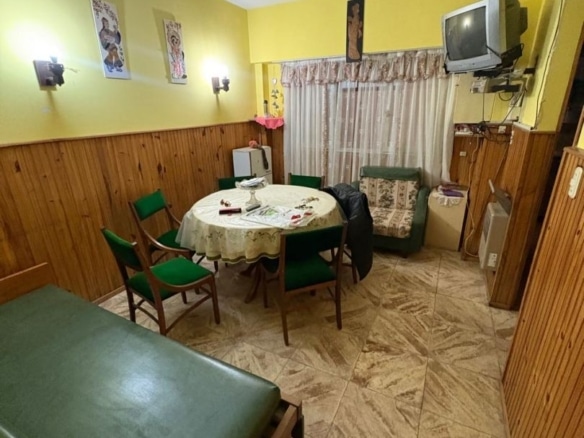 Departamento 2 ambientes con patio propio y lavadero - Plaza Colón
