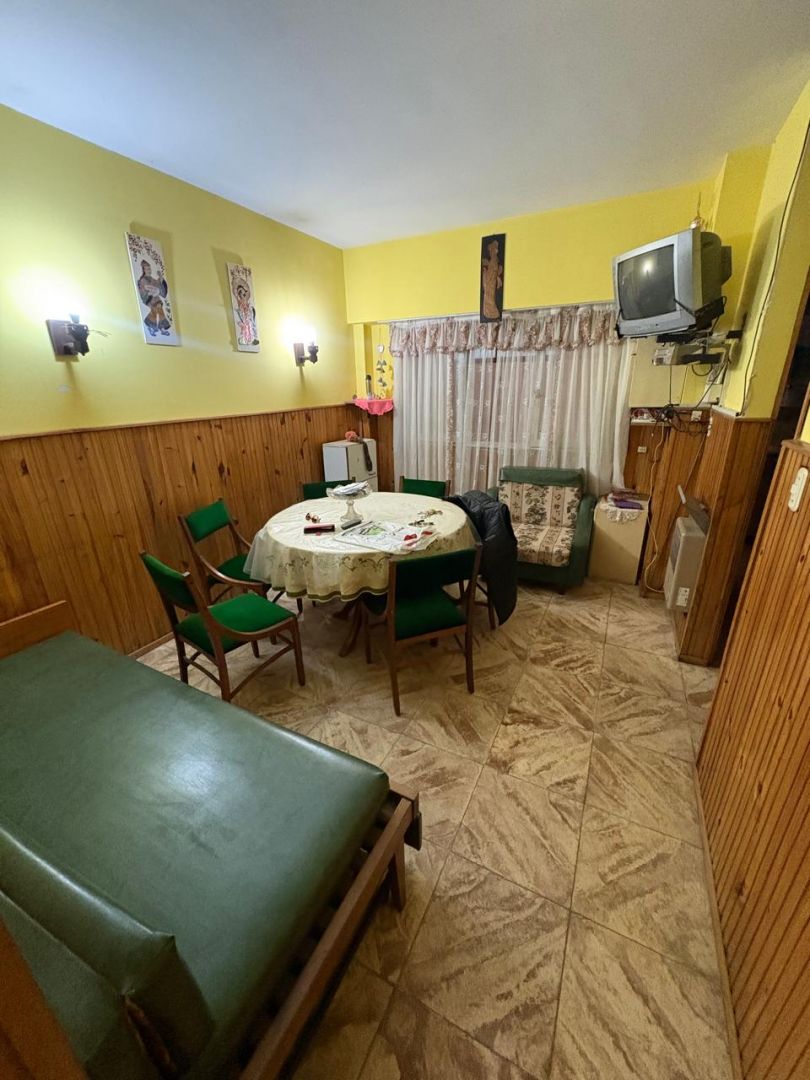 95b60709f3b6166f9a768491a94710e9 Departamento 2 ambientes con patio propio y lavadero - Plaza Colón