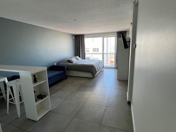 Monoambiente en venta con vista al mar y cochera - Punta Mogotes