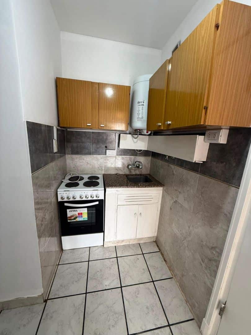 970675e2ea1dcee3f5bd93e1d16ef78f Monoambiente en venta al frente - Plaza Colón - foto 5
