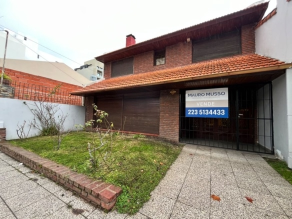 Chalet en venta 4 ambientes apto desarrollo - Güemes