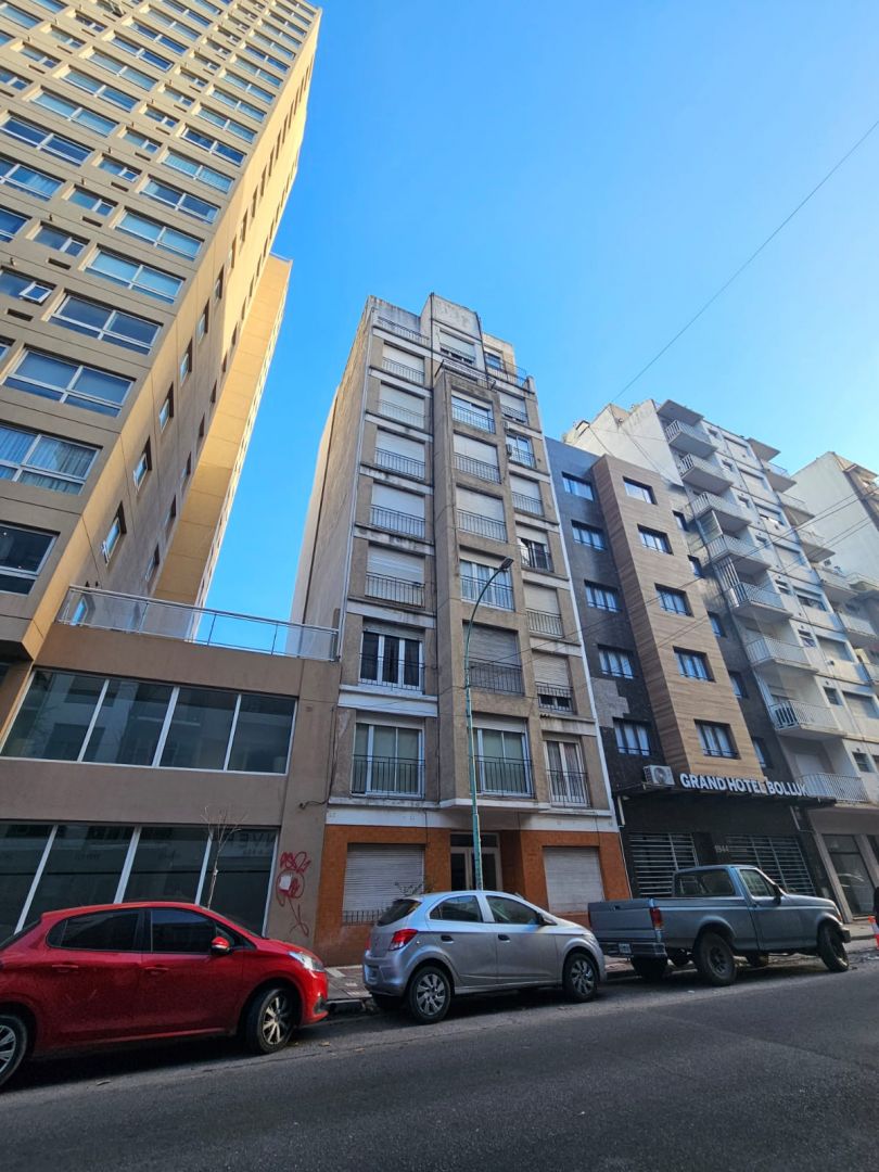 9cd7d21ae4fab50b4c7446e5ef86c088 Monoambiente en venta al frente - Plaza Colón - foto 8