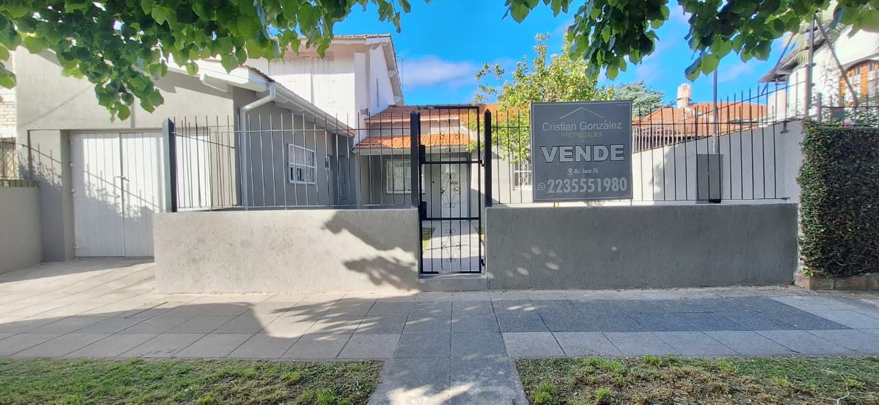Casa en venta 3 ambientes con quincho y garaje - Parque Luro - foto 17