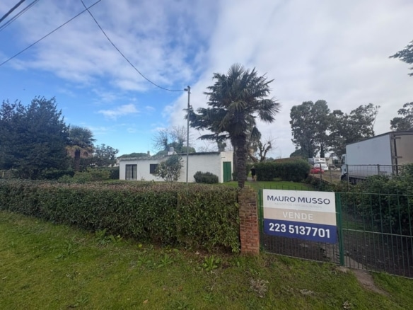 Casa quinta en venta con taller sobre lote de 2.658 m² - Ruta 88