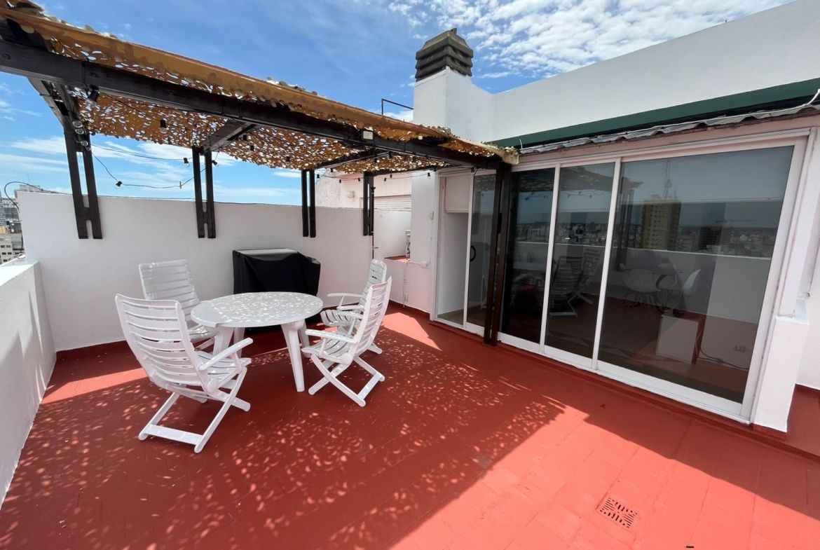 ALQUILER TEMPORARIO DEPARTAMENTO 2 AMBIENTES CON COCHERA Y TERRAZA, PLAZA COLÓN