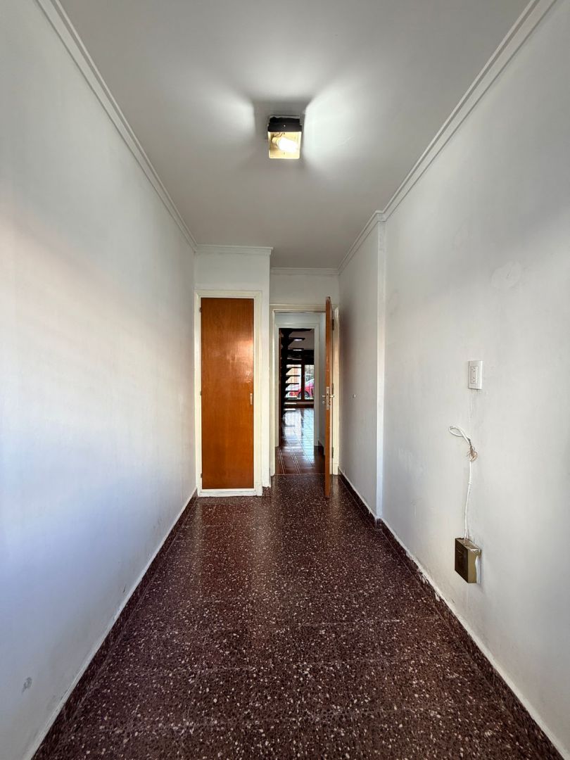 ac7c98808a8f0fa852df47b9f2877080 Chalet en venta 4 ambientes apto desarrollo - Güemes - foto 15