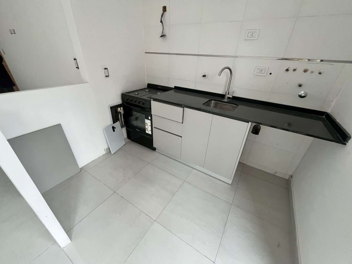 Monoambiente en venta a estrenar con balcón - La Perla - foto 3
