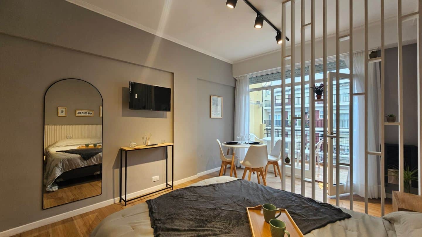 Monoambiente en venta con balcón terraza - Plaza Colón - foto 3