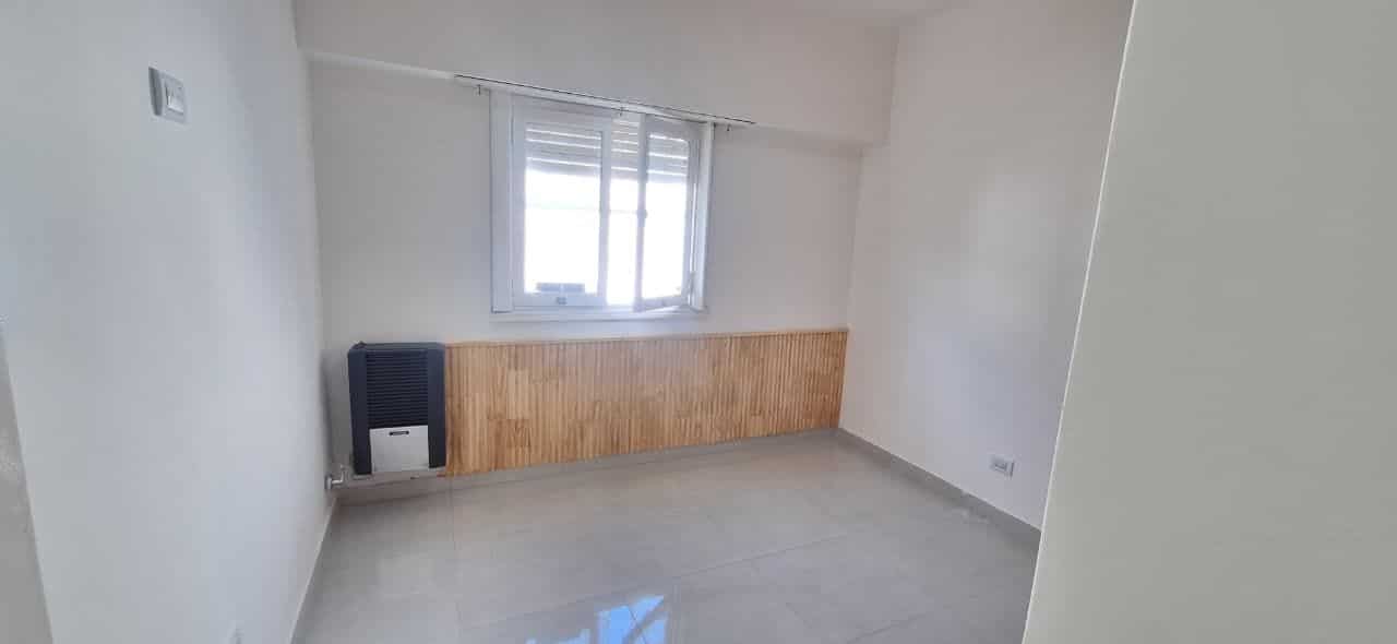 Casa en venta 3 ambientes con quincho y garaje - Parque Luro - foto 10