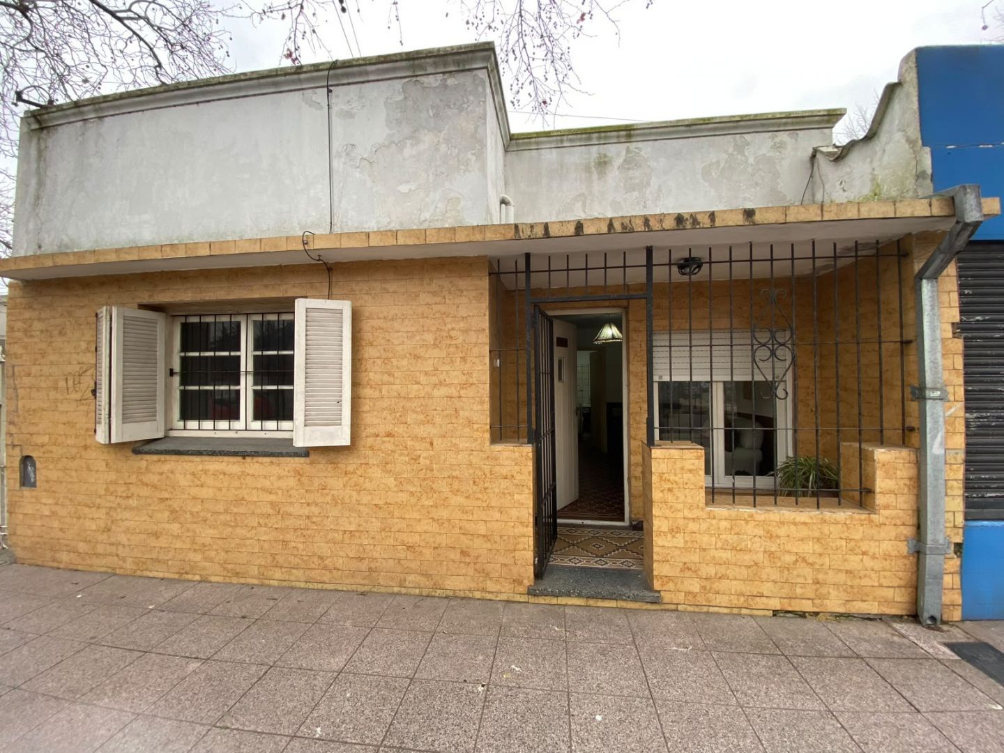 Propiedad en block en venta con local en esquina - Don Bosco - foto 2